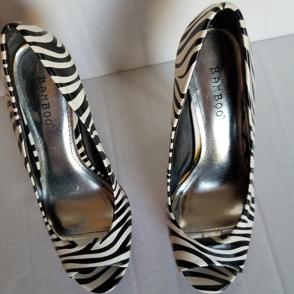 Bamboo zebra print 5" Platform Stilettos - Picture 10 of 15
